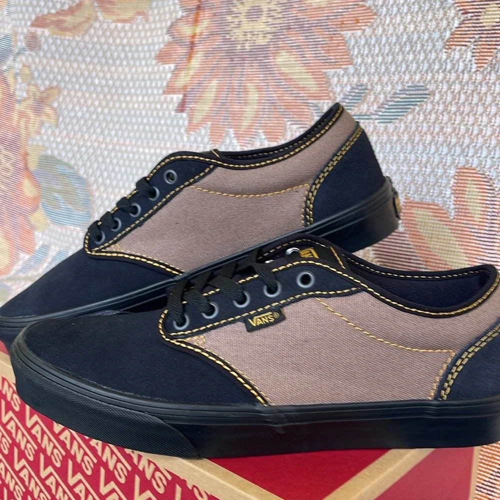 Vans • Men’s Atwood
Outcore Phantom/Black
VN000CX8B29
Sneakers - Picture 4 of 16